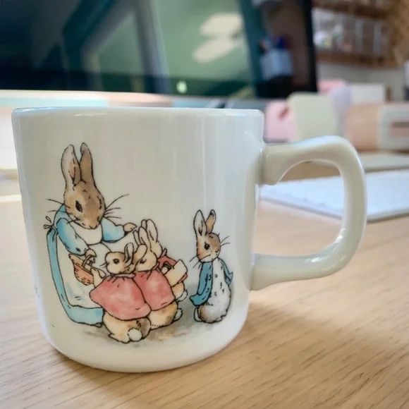 Vintage 1991 Wedgwood Peter Rabbit Mug by Frederick Warne & Co. - Picture 6 of 9